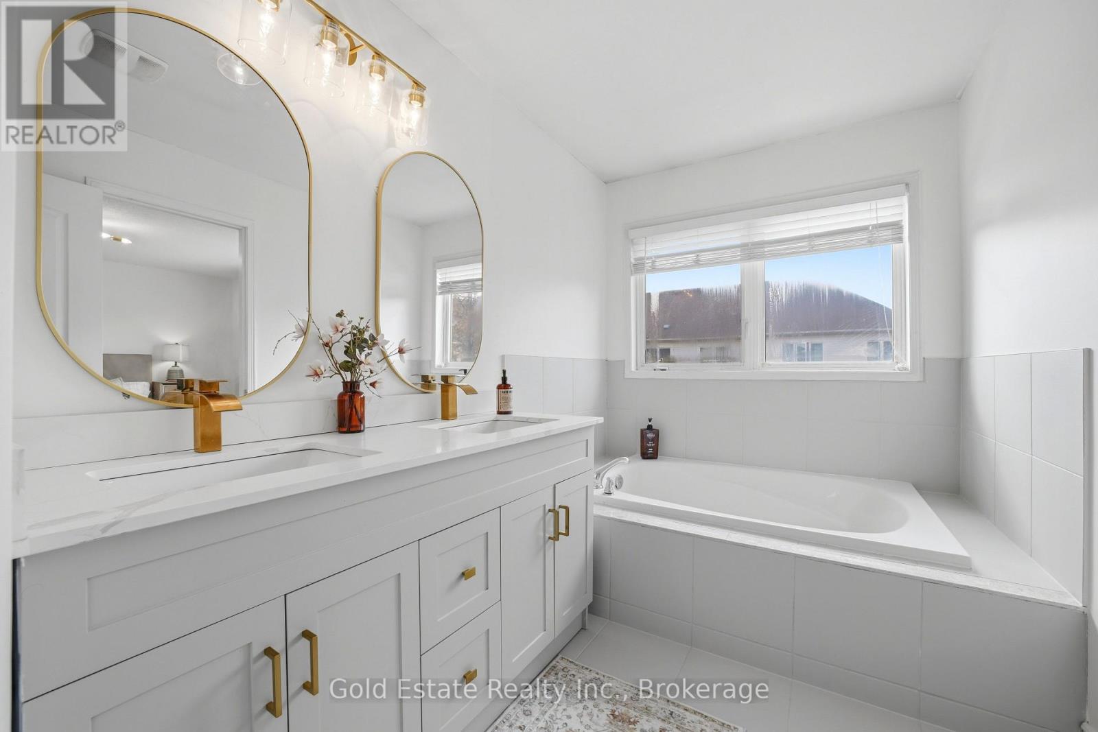 4875 Valera Road, Burlington, Ontario  L7M 0H4 - Photo 14 - W13125642