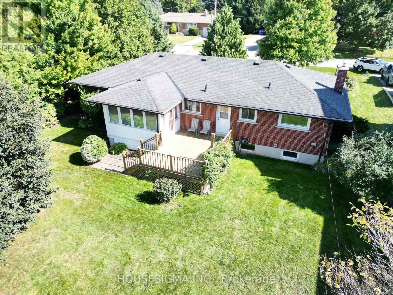 33 Ridgeway Avenue, Guelph, Ontario  N1L 1G9 - Photo 1 - X13131168
