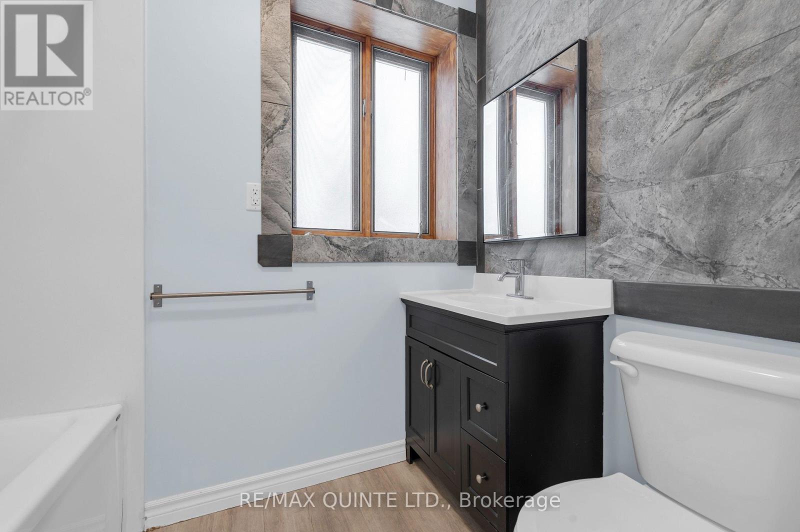 185 Foster Avenue, Belleville, Ontario  K8N 3P8 - Photo 8 - X13125438