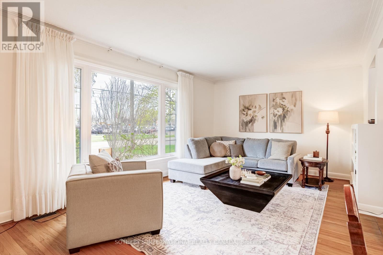 16 Paulart Drive, Toronto, Ontario  M9B 3V4 - Photo 9 - W13090680