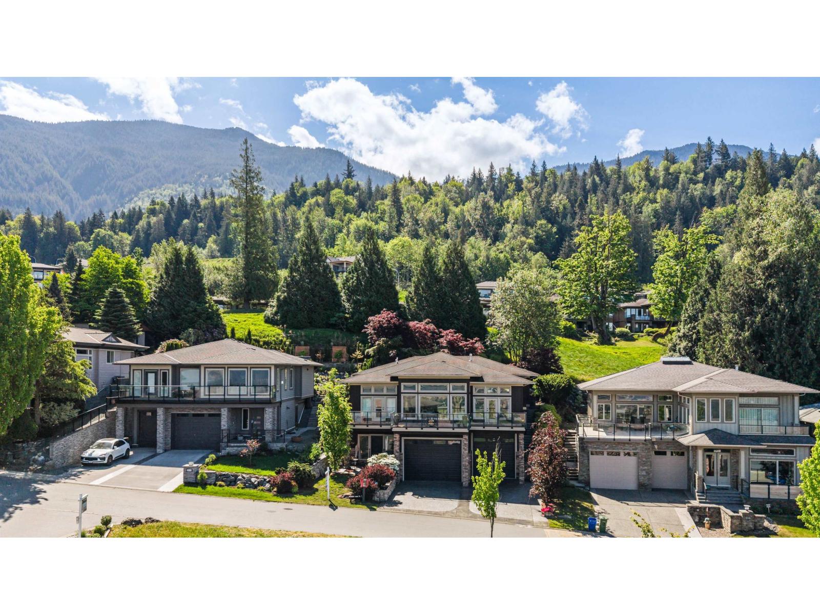 152 51075 Falls Court, Eastern Hillsides, Chilliwack, British Columbia  V4Z 1K7 - Photo 1 - R3121405