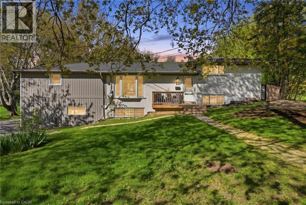22 ROSEBOUGH Street, Dundas, Ontario