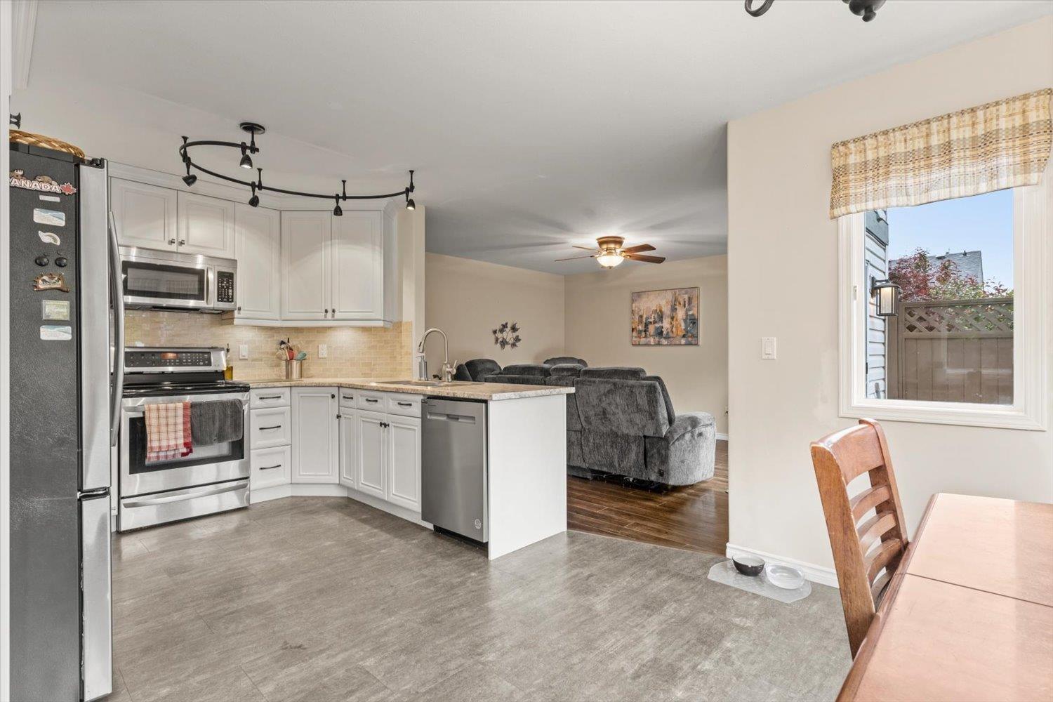 45436 Dorell Place, Sardis West Vedder, Chilliwack, British Columbia  V2R 3V3 - Photo 7 - R3124039