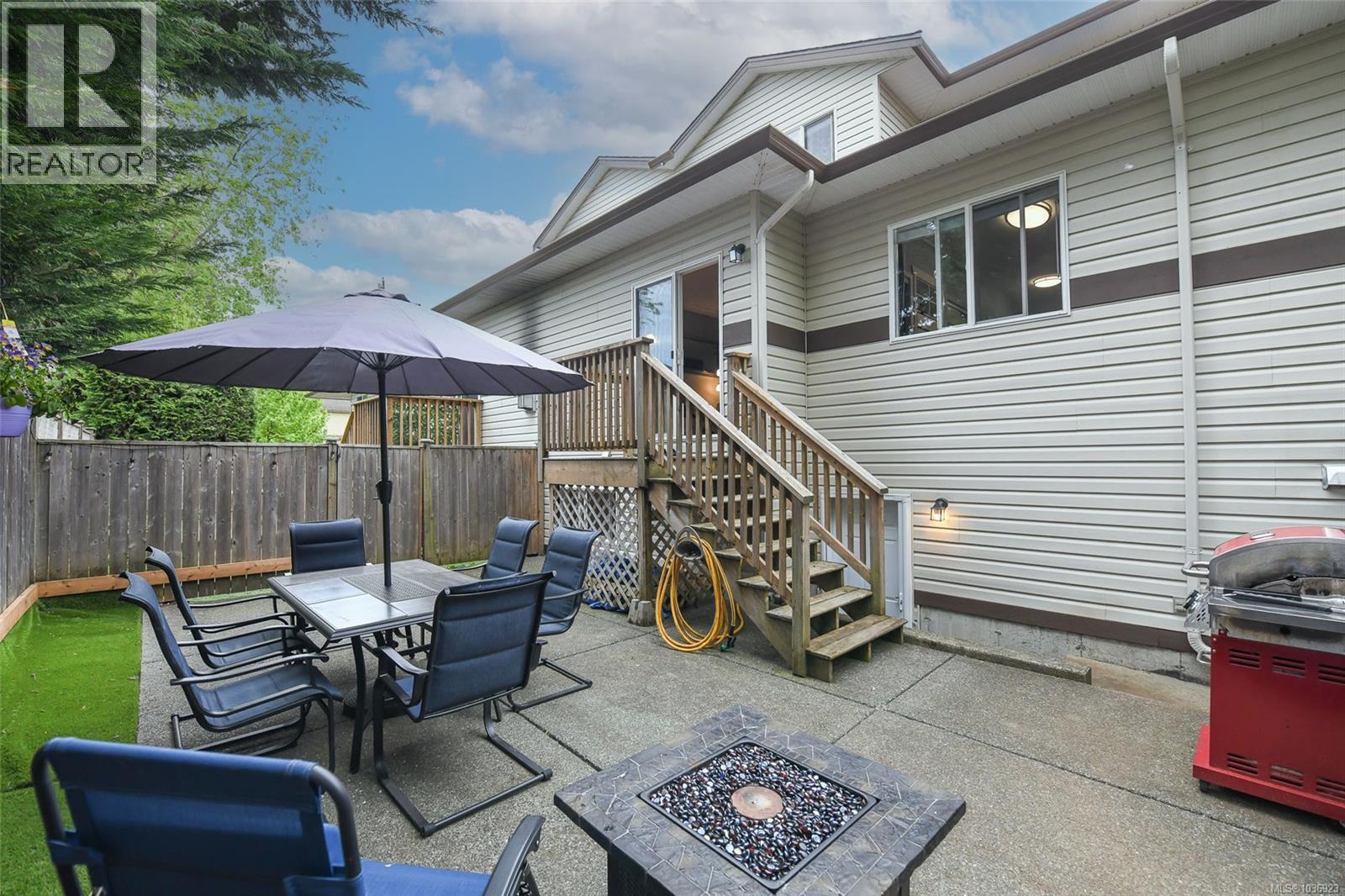 103 2727 1st St, Courtenay, British Columbia  V9N 9C8 - Photo 2 - 1036923