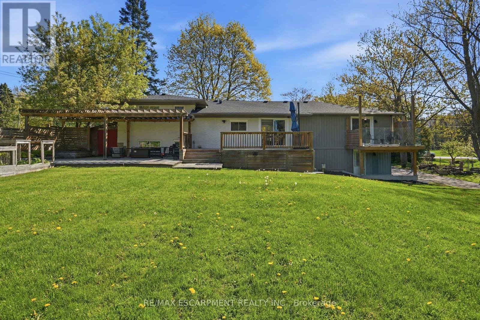 22 Rosebough Street, Hamilton, Ontario  L9H 5C5 - Photo 36 - X12824354