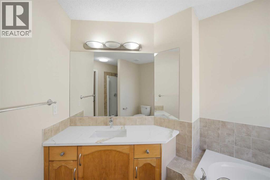 35 Saddlebrook Link Ne, Calgary, Alberta  T3J 0B4 - Photo 32 - A2310699