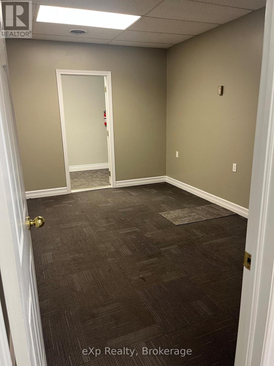 807 Queen Street, Kincardine, Ontario  N2Z 2Y2 - Photo 2 - X13131280