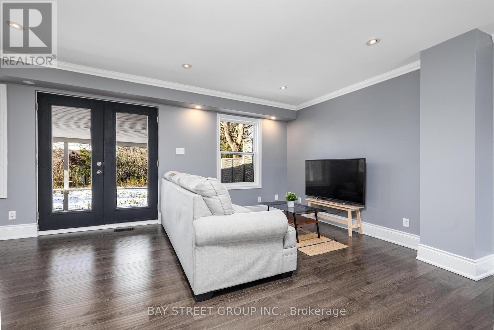 112 Bevdale Road, Toronto, Ontario  M2R 1L7 - Photo 5 - C13131244