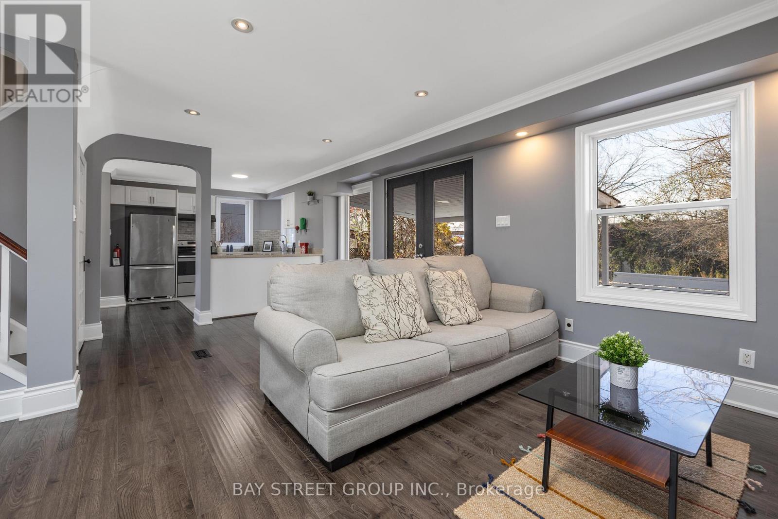 112 Bevdale Road, Toronto, Ontario  M2R 1L7 - Photo 7 - C13131244
