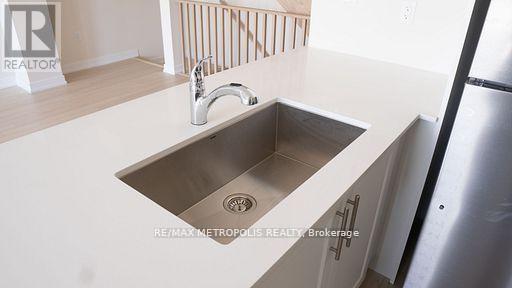 11 Chiffon Street, Vaughan, Ontario  L4L 1V8 - Photo 6 - N13131296