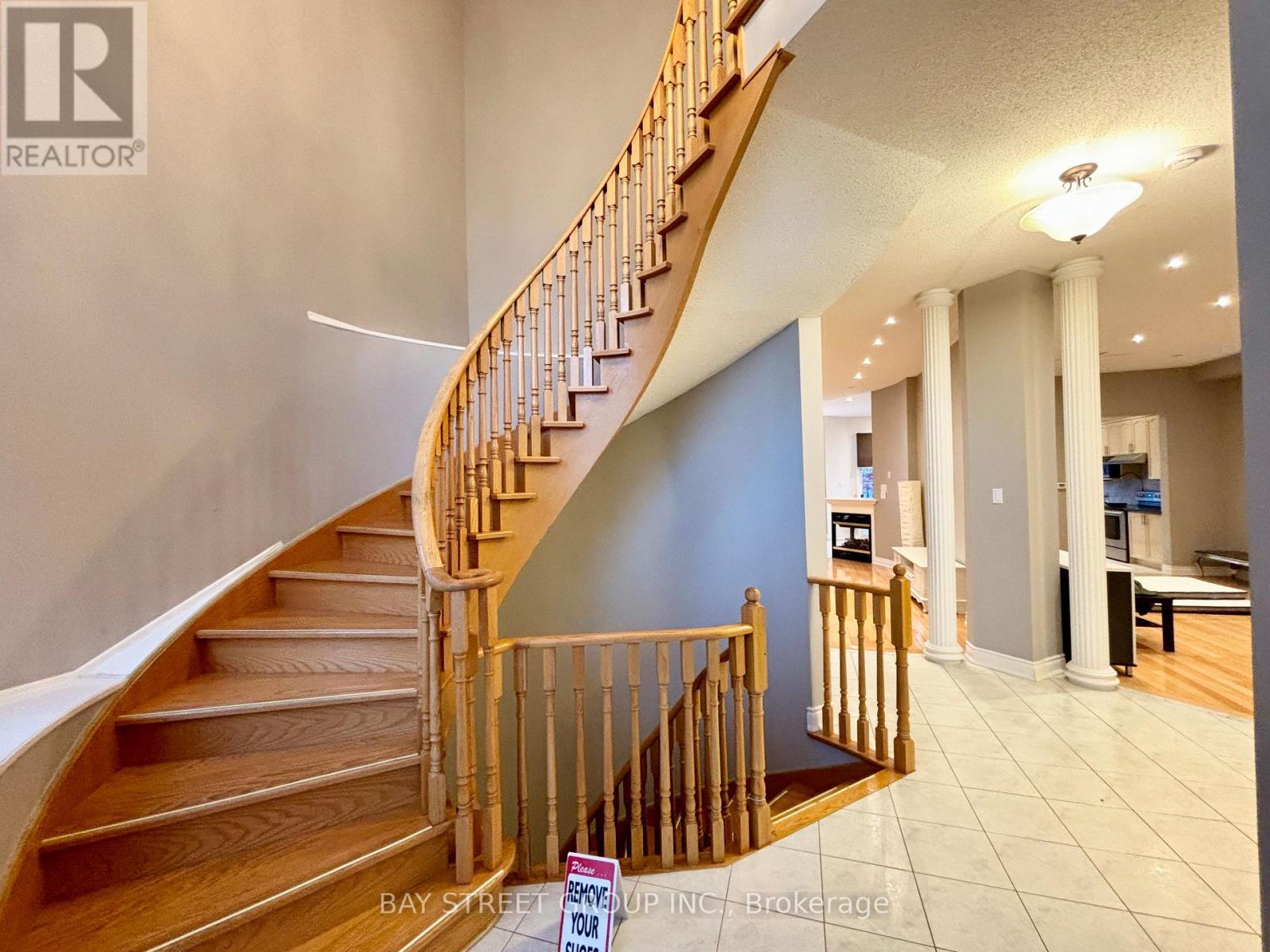 69 Princeton Avenue, Richmond Hill, Ontario  L4S 2E7 - Photo 3 - N13131304