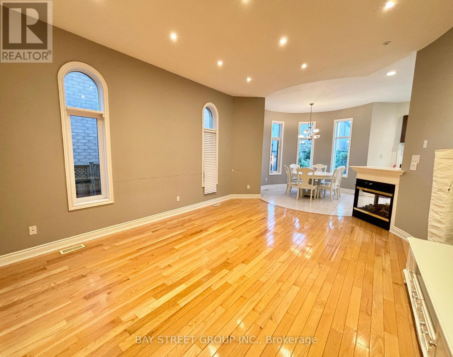 69 Princeton Avenue, Richmond Hill, Ontario  L4S 2E7 - Photo 5 - N13131304