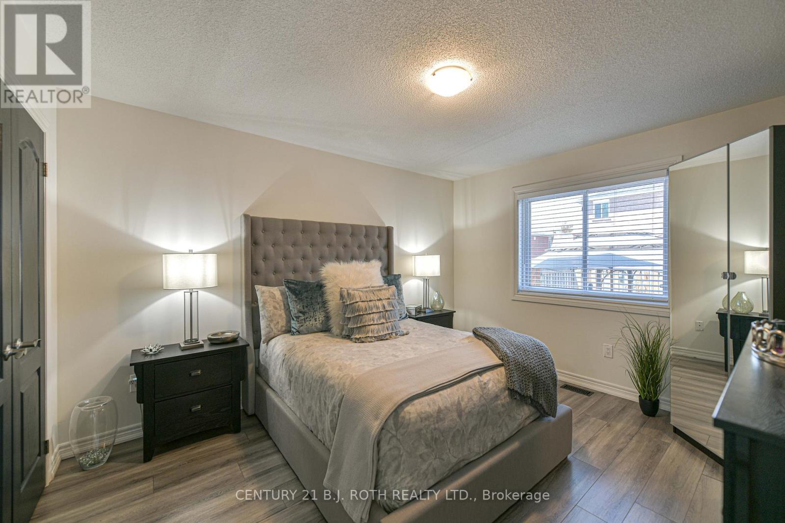 4 Lister Drive, Barrie (Holly), Ontario  L4N 0L5 - Photo 44 - S13131250