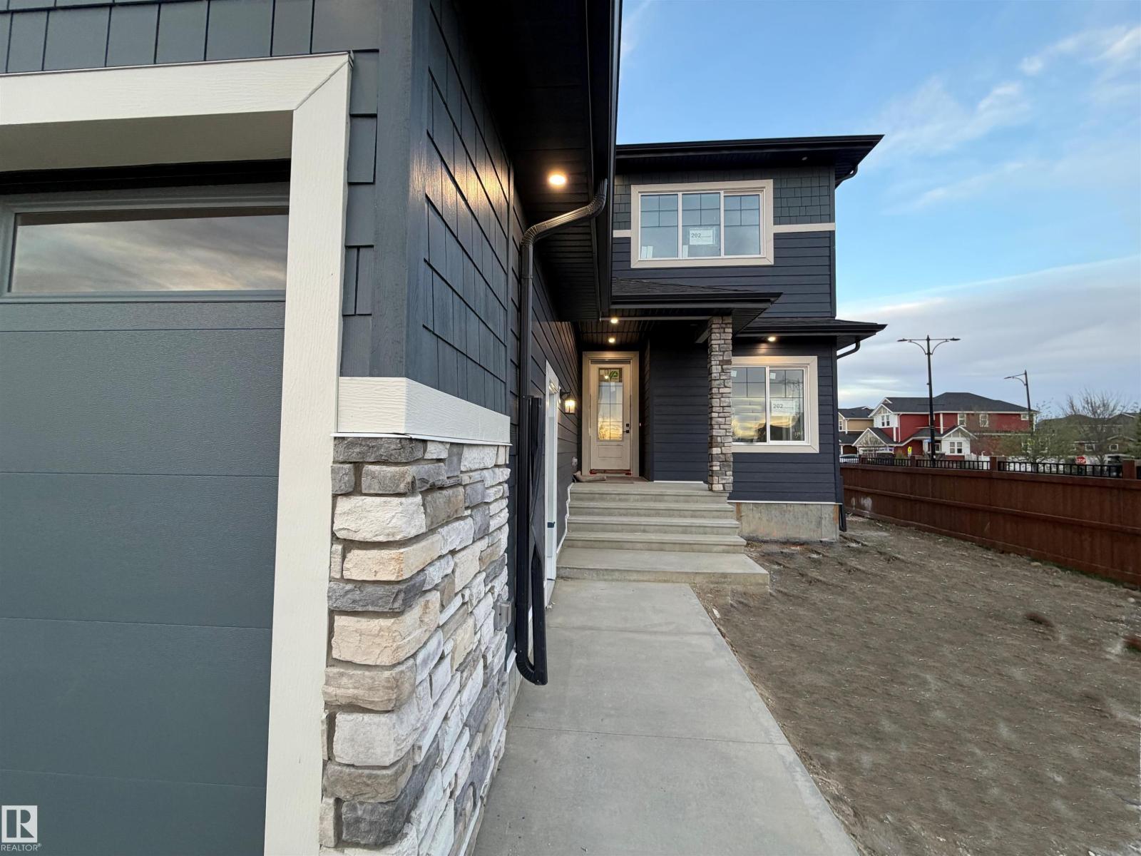 202 Edgewater Ci, Leduc, Alberta  T9E 1K5 - Photo 4 - E4487367