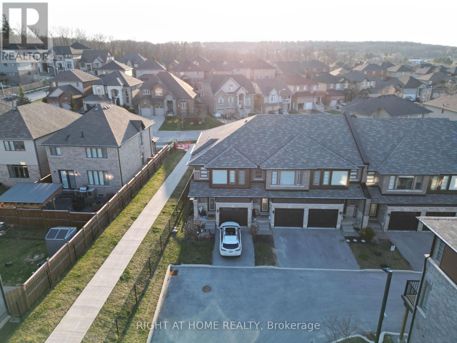 2 - 5080 CONNOR DRIVE, Lincoln, Ontario