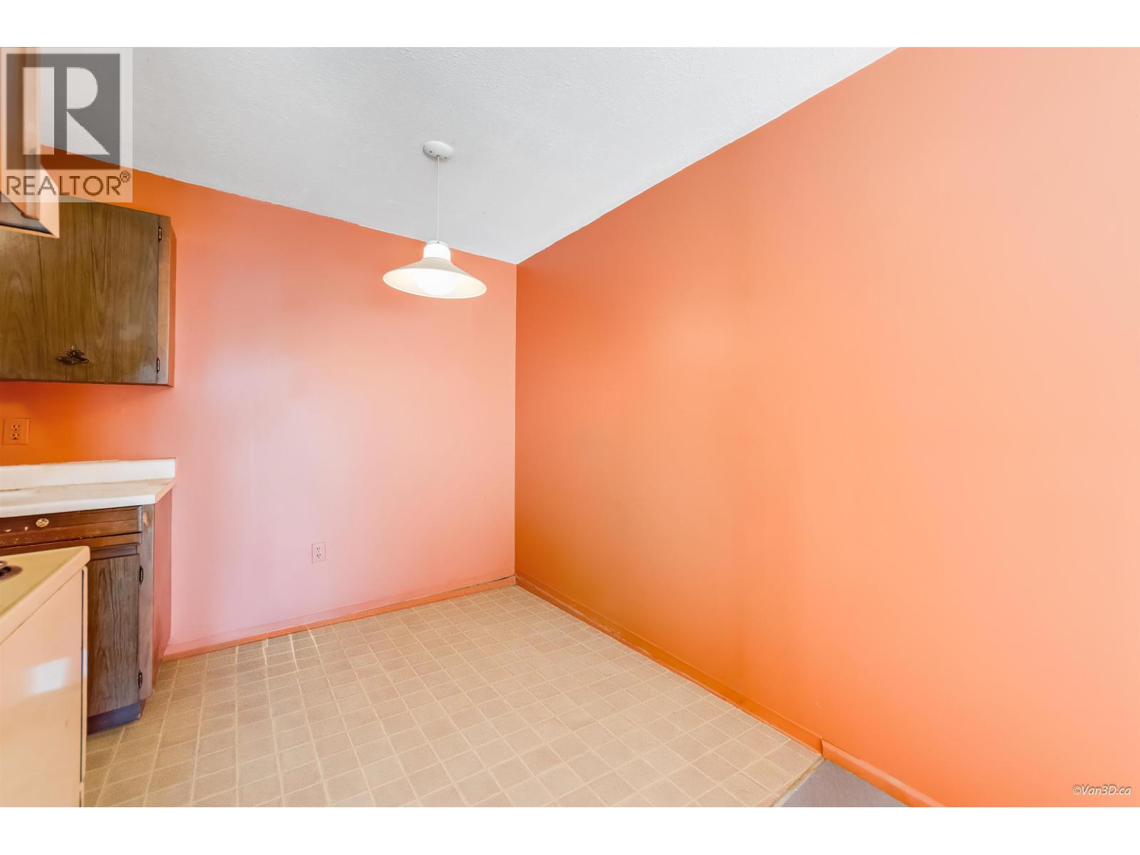 209 630 Clarke Road, Coquitlam, British Columbia  V3J 3X8 - Photo 11 - R3124041