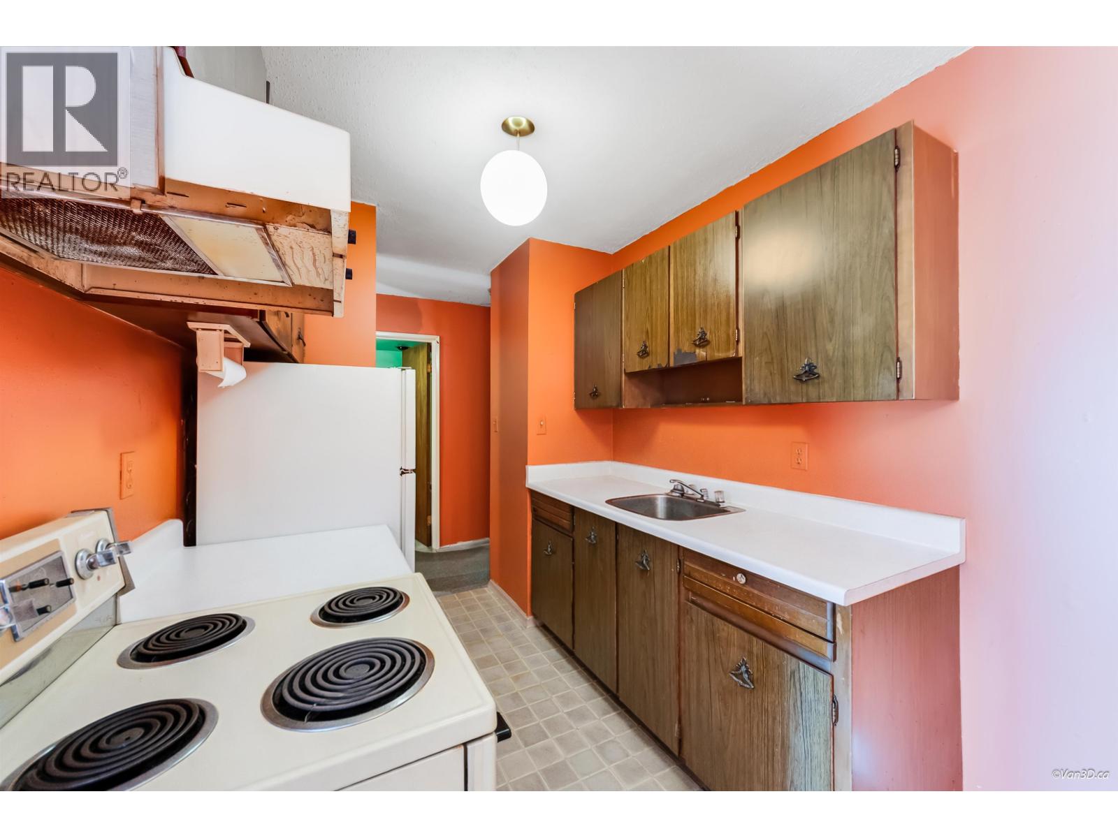 209 630 Clarke Road, Coquitlam, British Columbia  V3J 3X8 - Photo 8 - R3124041
