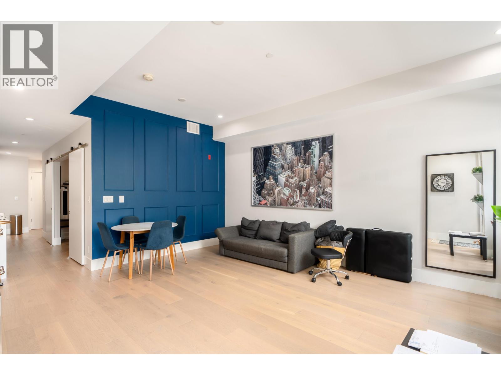 104 1591 Bowser Avenue, North Vancouver, British Columbia  V7P 2Y4 - Photo 13 - R3124054