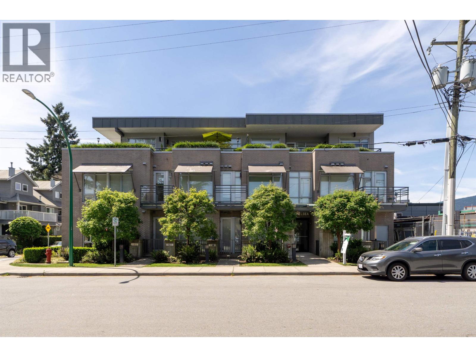 104 1591 Bowser Avenue, North Vancouver, British Columbia  V7P 2Y4 - Photo 2 - R3124054