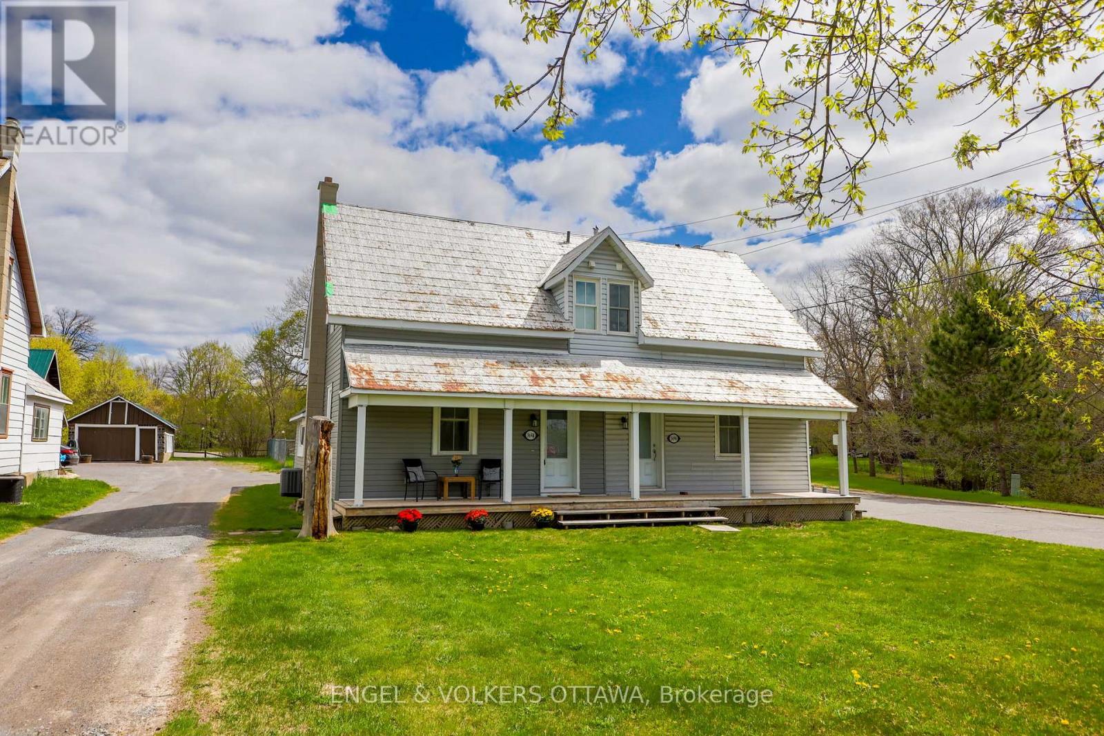3698 CARP ROAD, Ottawa, Ontario