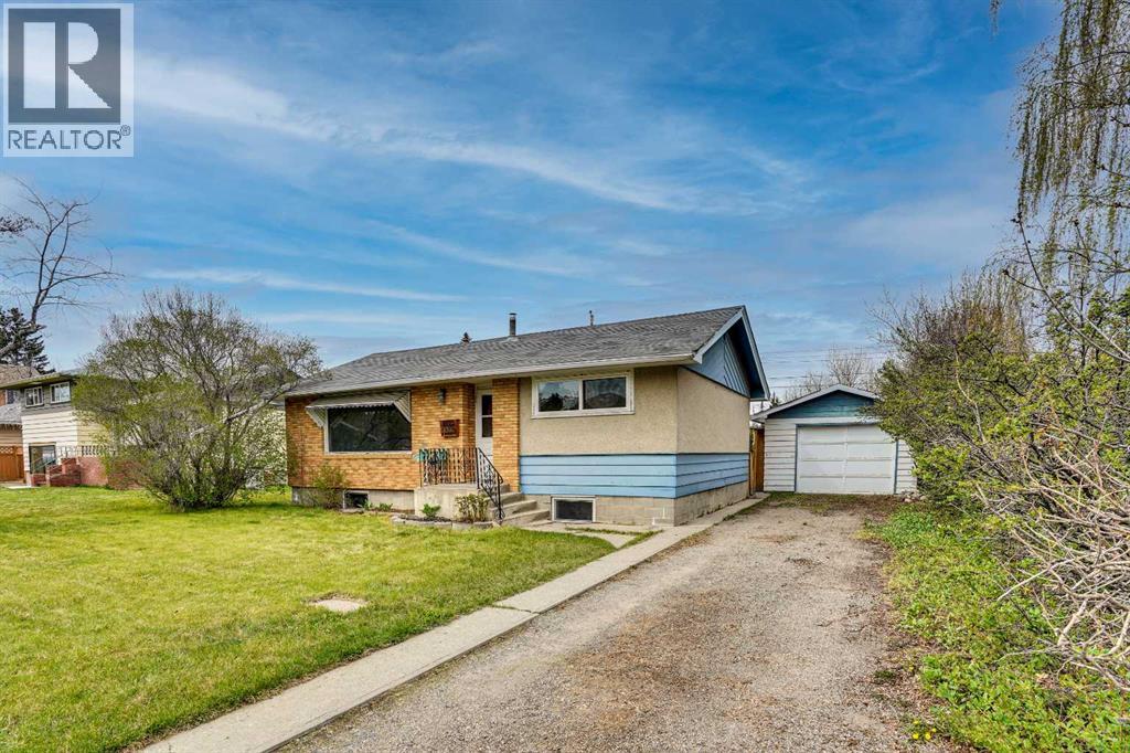 8316 43 Avenue NW, Calgary, Alberta  T3B 1X9 - Photo 2 - A2308433