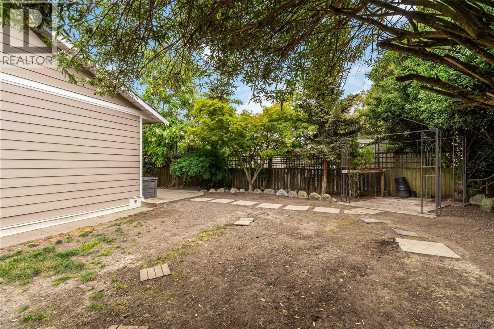 2153 Jahn Pl, Sidney, British Columbia  V8L 5C1 - Photo 42 - 1033109