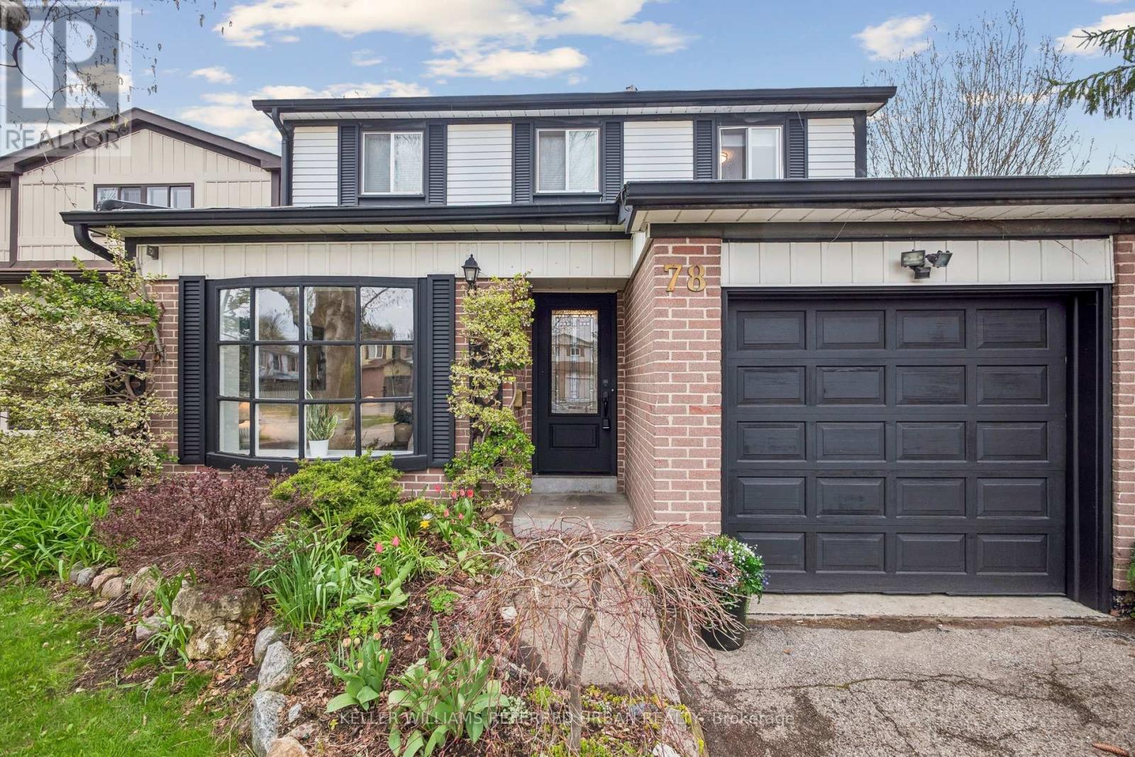 78 Springhead Gardens, Richmond Hill, Ontario  L4C 5B9 - Photo 2 - N13063750