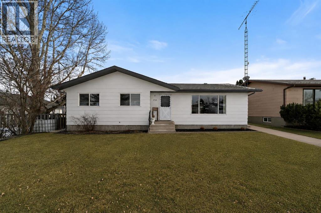 4723 52 Street, Lougheed, Alberta  T0B 2V0 - Photo 1 - A2283208