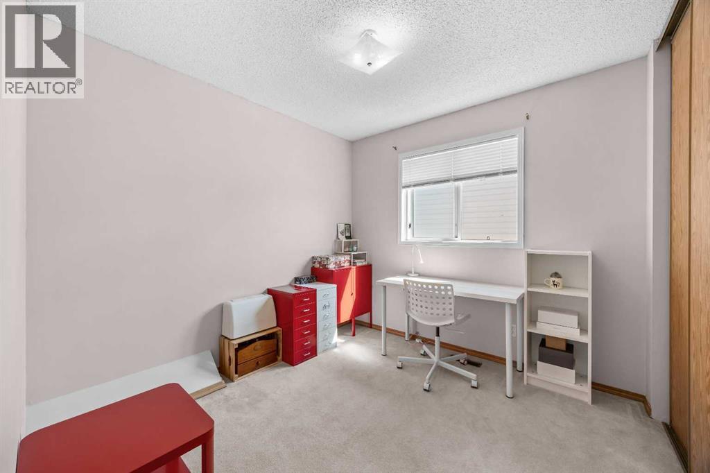 316 Coventry Close Ne, Calgary, Alberta  T3K 4C5 - Photo 17 - A2306059