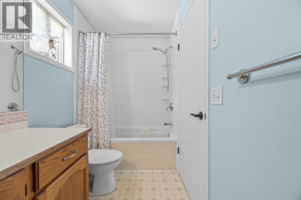 316 Coventry Close Ne, Calgary, Alberta  T3K 4C5 - Photo 20 - A2306059