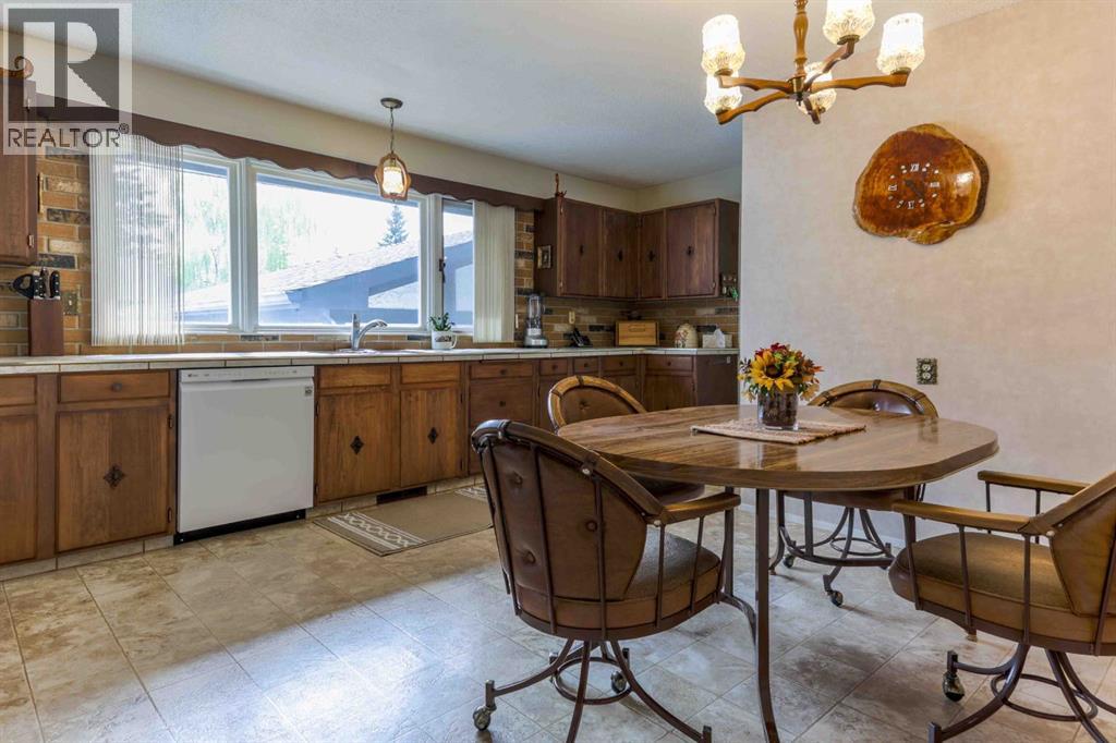 1444 Acadia Drive SE, Calgary, Alberta  T2J 3B1 - Photo 4 - A2310161