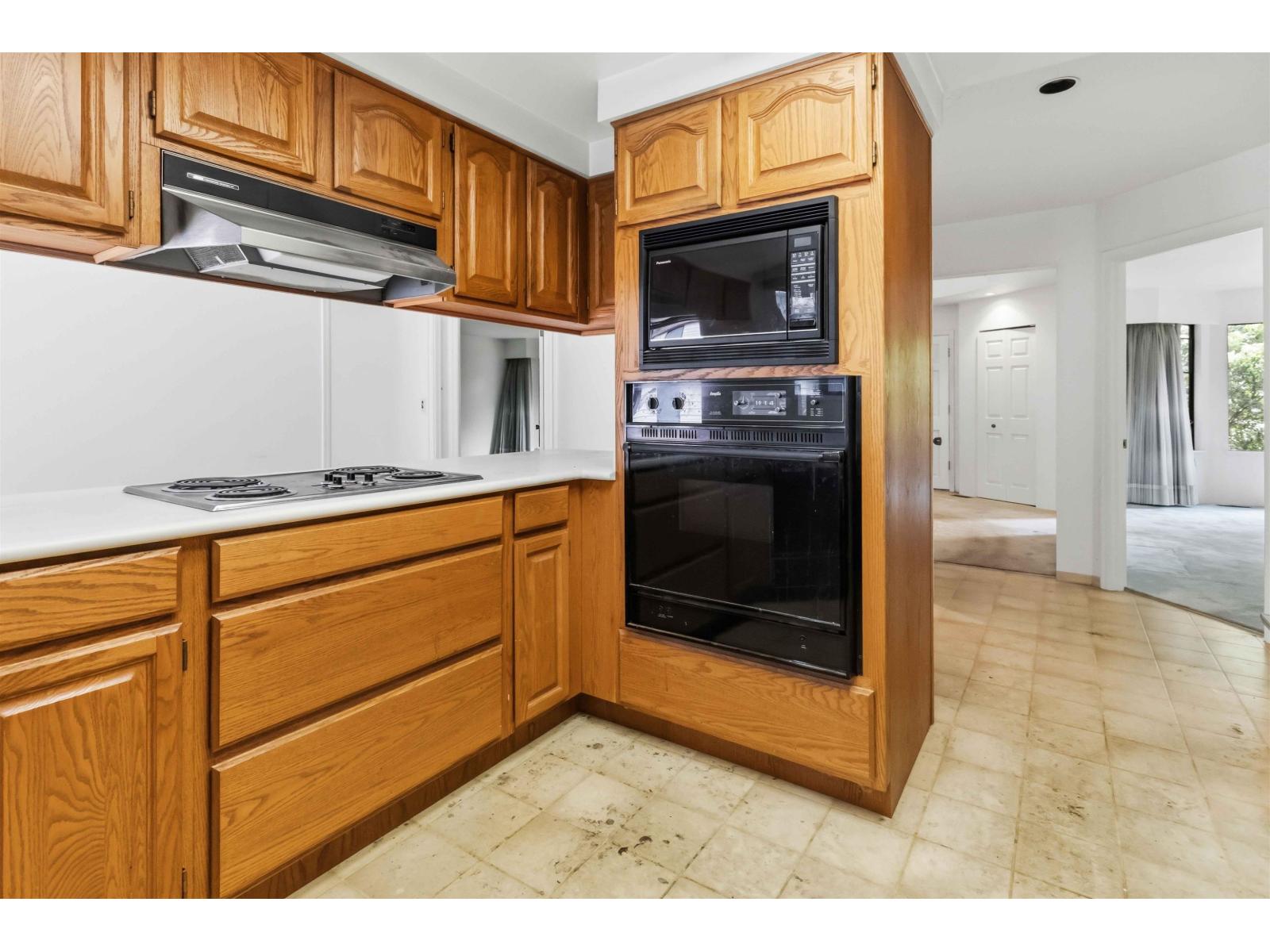 3427 140 Street, Surrey, British Columbia  V4P 2B1 - Photo 10 - R3124073
