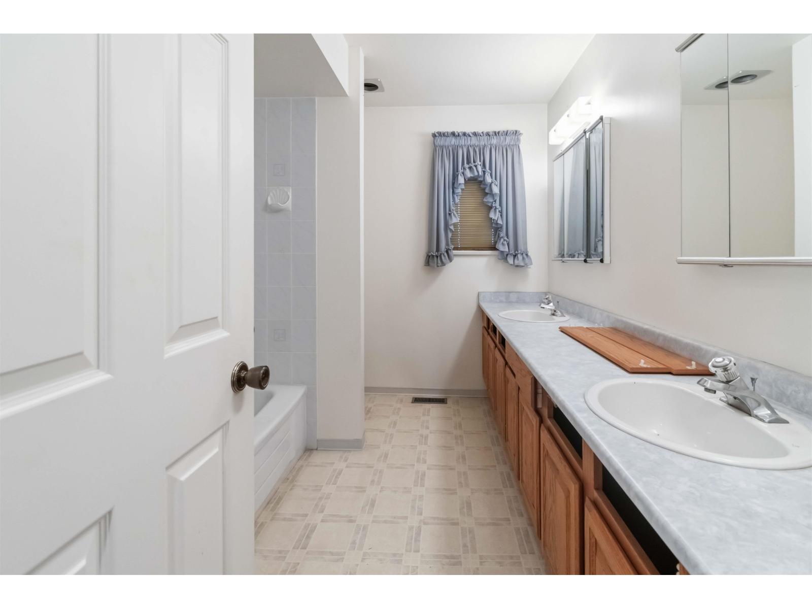 3427 140 Street, Surrey, British Columbia  V4P 2B1 - Photo 18 - R3124073