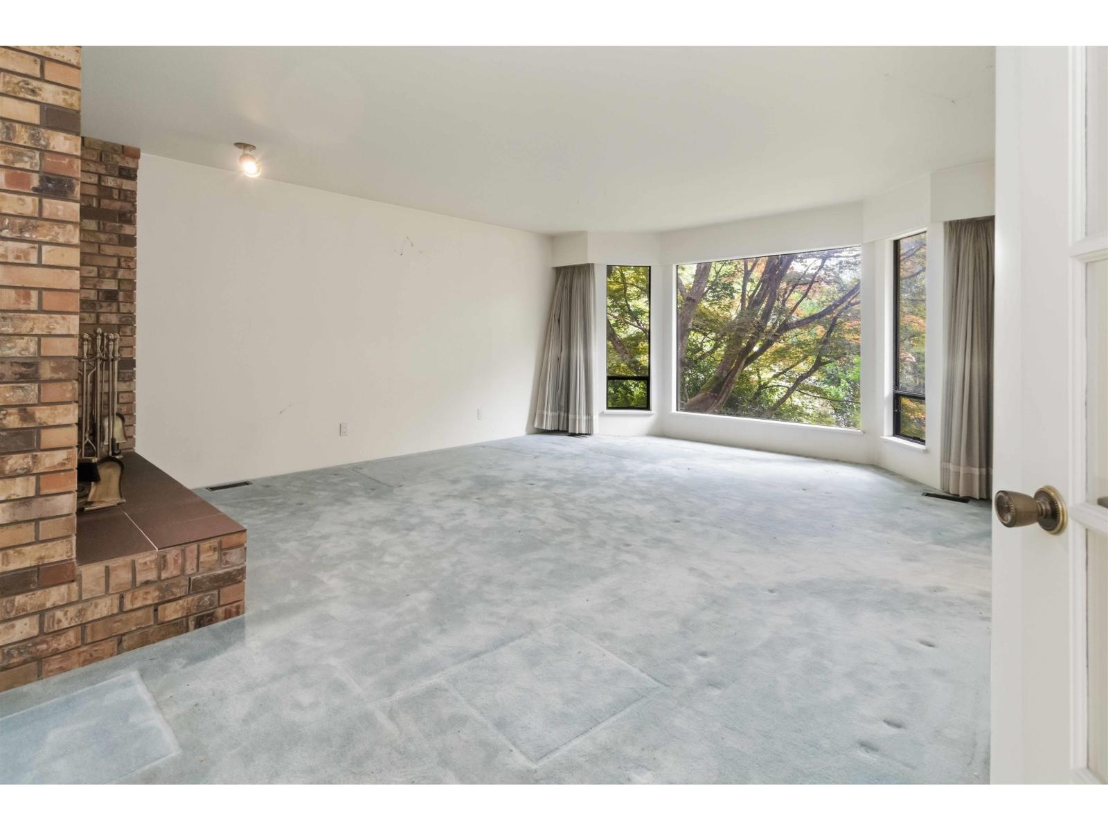 3427 140 Street, Surrey, British Columbia  V4P 2B1 - Photo 4 - R3124073