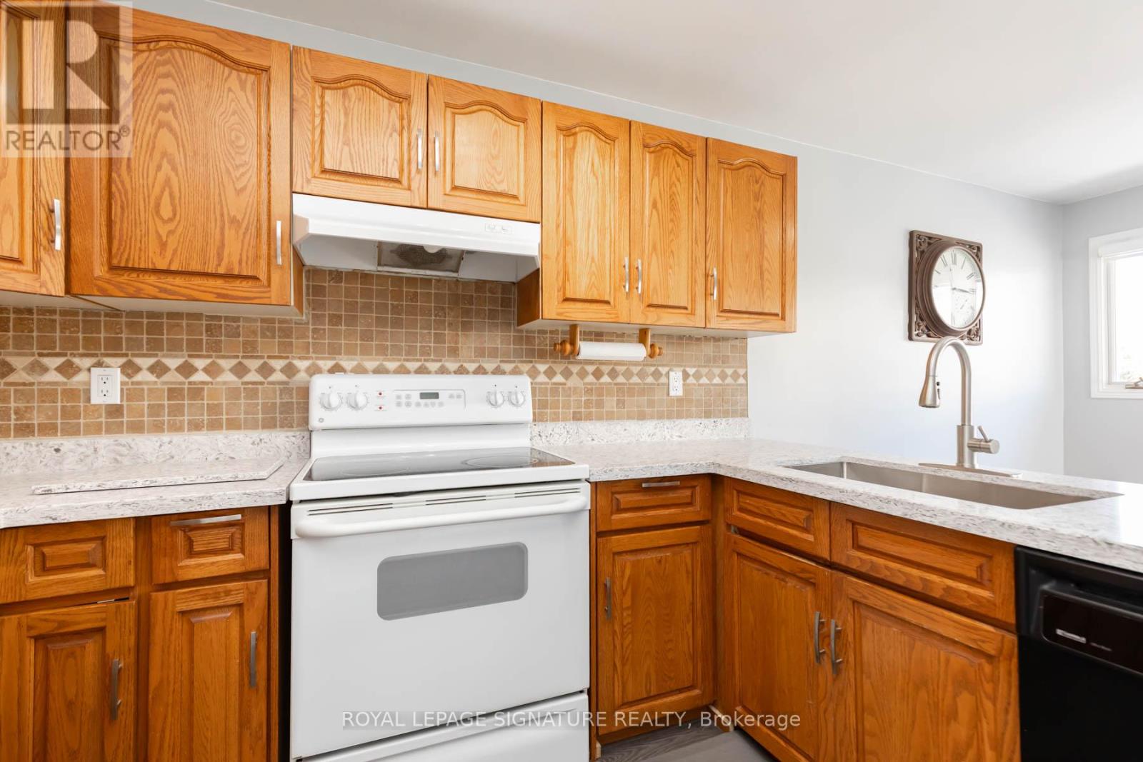 34 Kingswood Drive E, Clarington, Ontario  L1E 1G2 - Photo 16 - E13130962