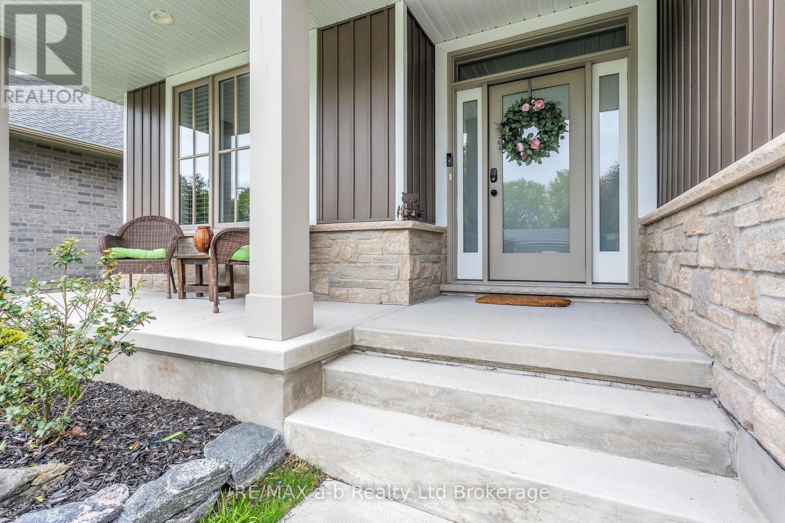 41 Lowrie Crescent, Tillsonburg, Ontario  N4G 0H5 - Photo 3 - X13131382