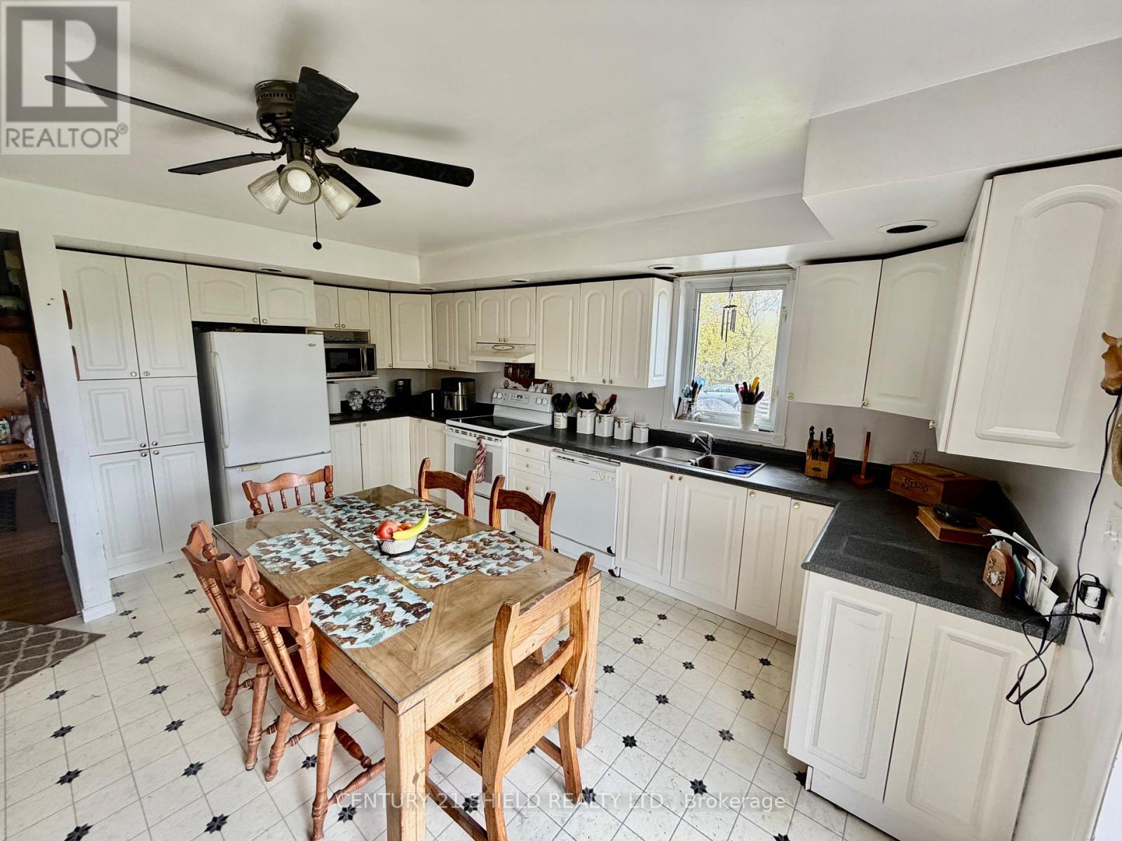 17637 Island Rd Road E, South Stormont, Ontario  K0C 1S0 - Photo 17 - X13131364
