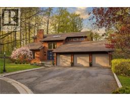 20 HUNTINGDALE Place W, Kitchener, Ontario