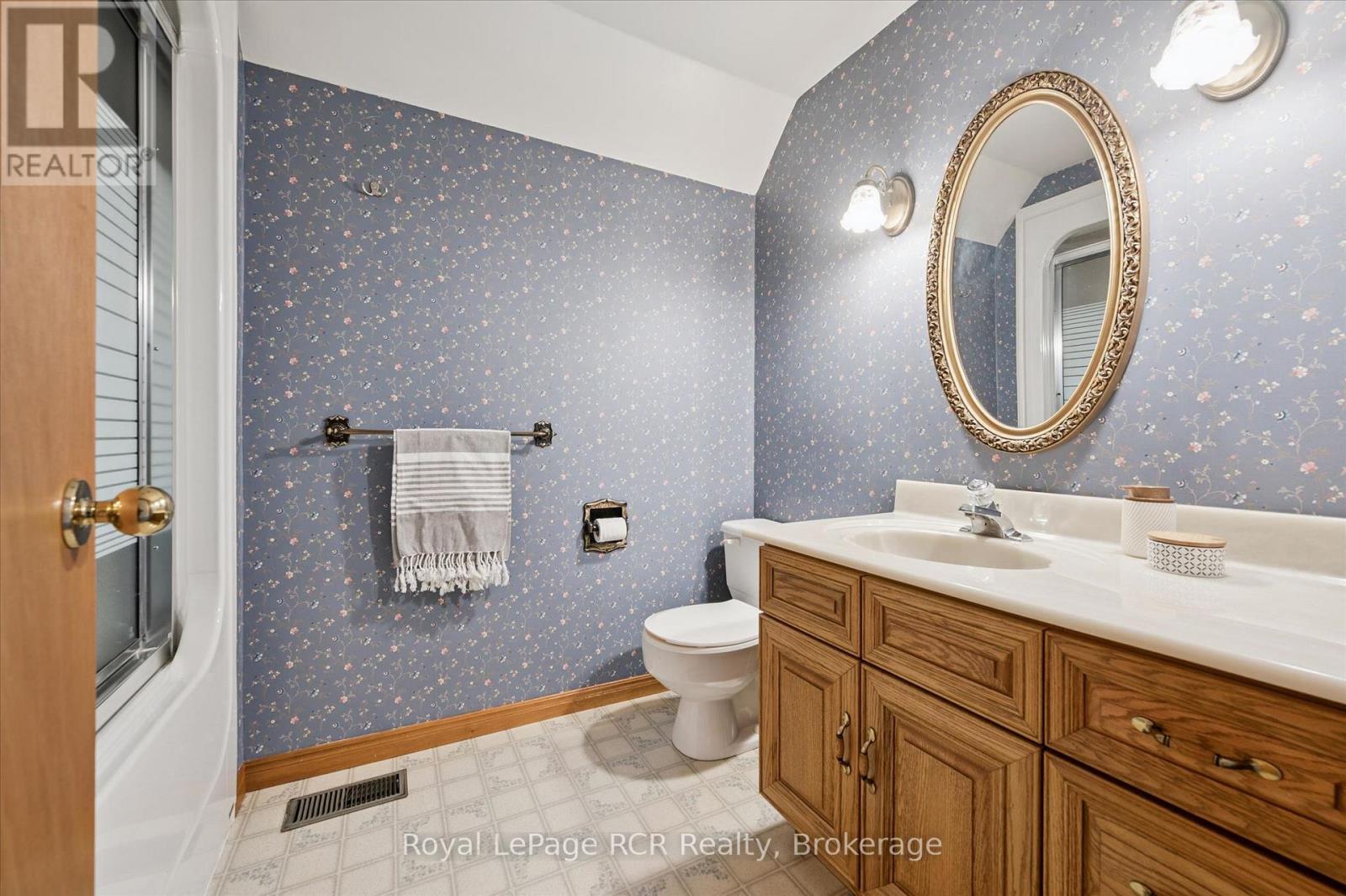 5 Jackson Crescent, North Perth, Ontario  N4W 1K2 - Photo 5 - X13131366