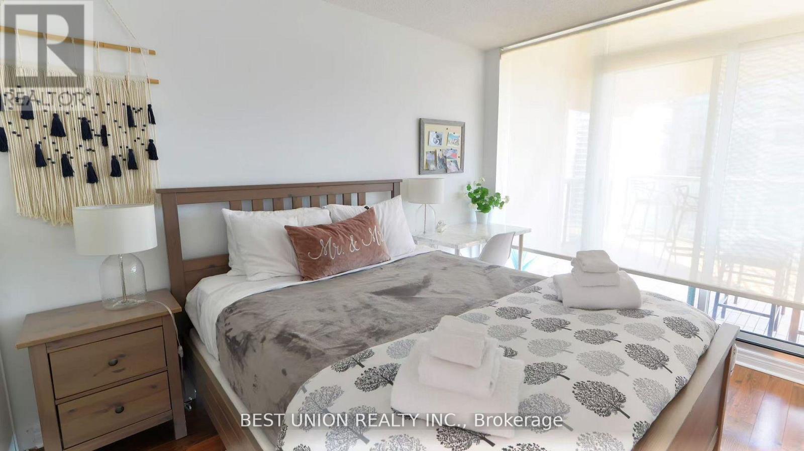 3511 - 30 Grand Trunk Crescent, Toronto, Ontario  M5J 3A4 - Photo 10 - C13131414