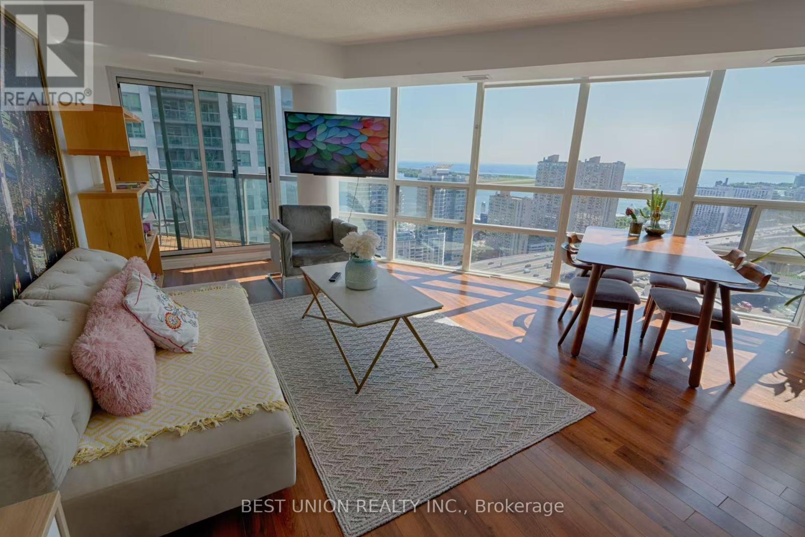 3511 - 30 Grand Trunk Crescent, Toronto, Ontario  M5J 3A4 - Photo 6 - C13131414