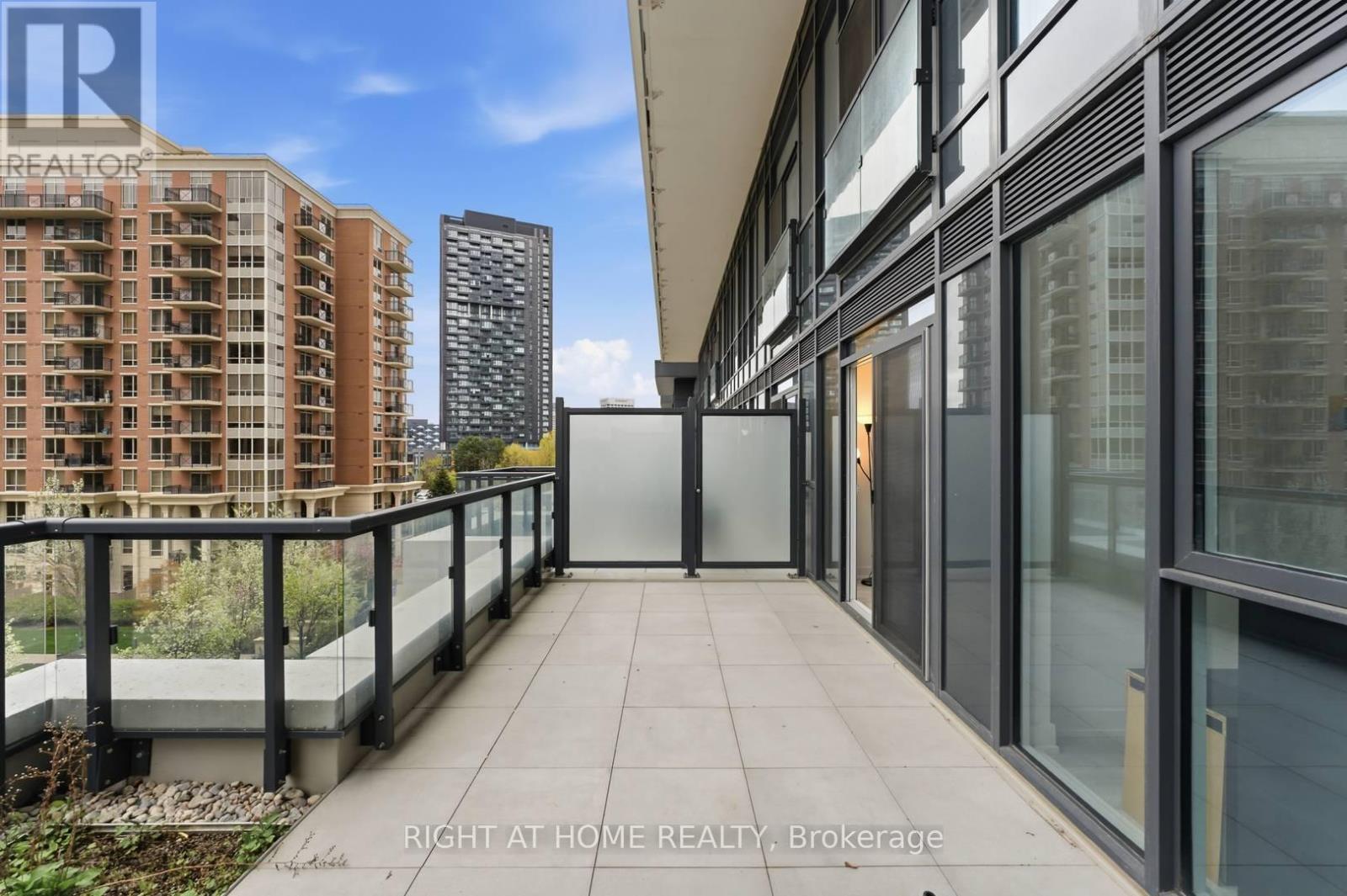 544 - 20 Inn On The Park Drive, Toronto, Ontario  M3C 0P8 - Photo 18 - C13131436