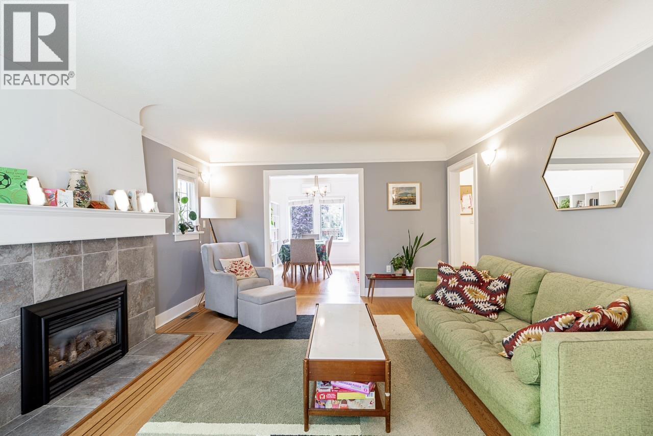 242 W 21st Avenue, Vancouver, British Columbia  V5Y 2E5 - Photo 4 - R3123930