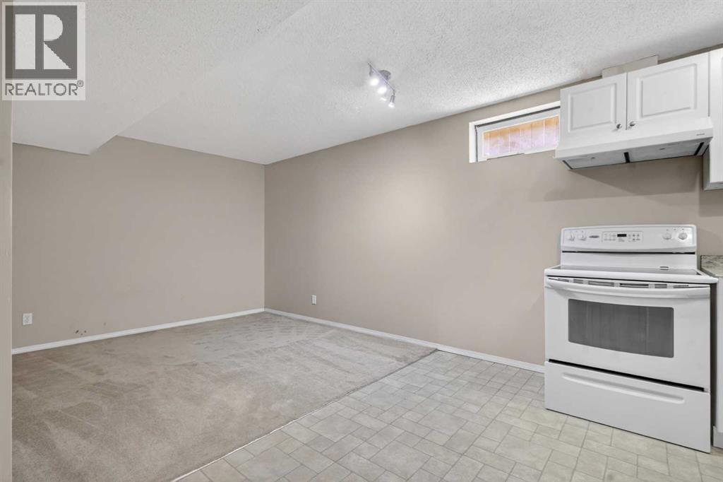 27 Bedford Road Ne, Calgary, Alberta  T3K 2K7 - Photo 22 - A2296242