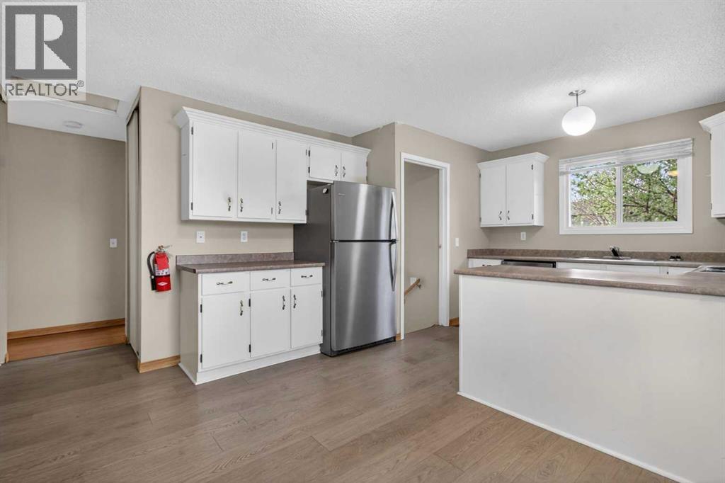 27 Bedford Road Ne, Calgary, Alberta  T3K 2K7 - Photo 7 - A2296242