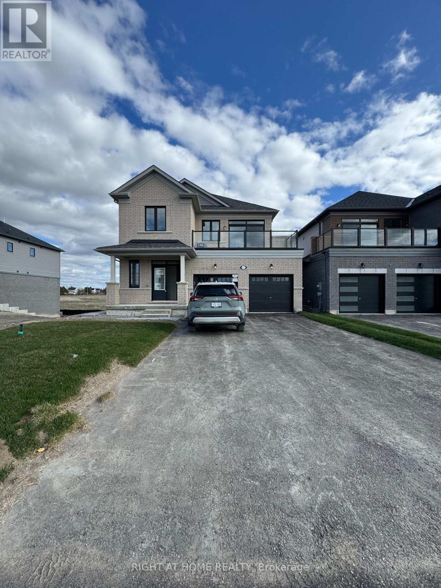 62 DEBOIS ST MAIN UNIT STREET, Kawartha Lakes, Ontario