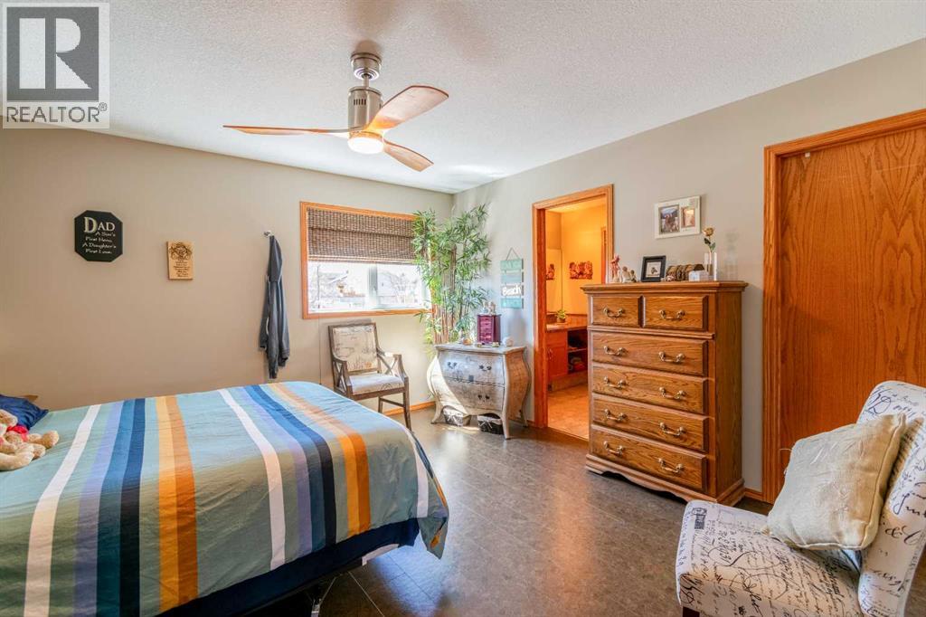 5404 49a Avenue, Alix, Alberta  T0C 0B0 - Photo 15 - A2301574