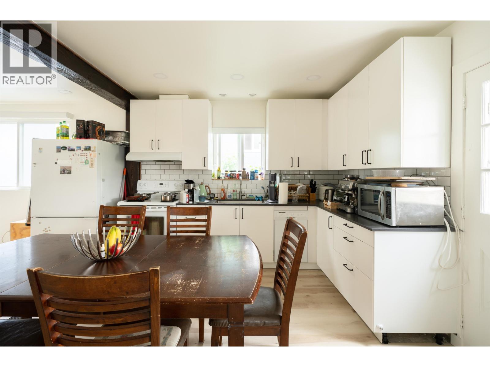 2066 E 23rd Avenue, Vancouver, British Columbia  V5N 2V1 - Photo 12 - R3124077