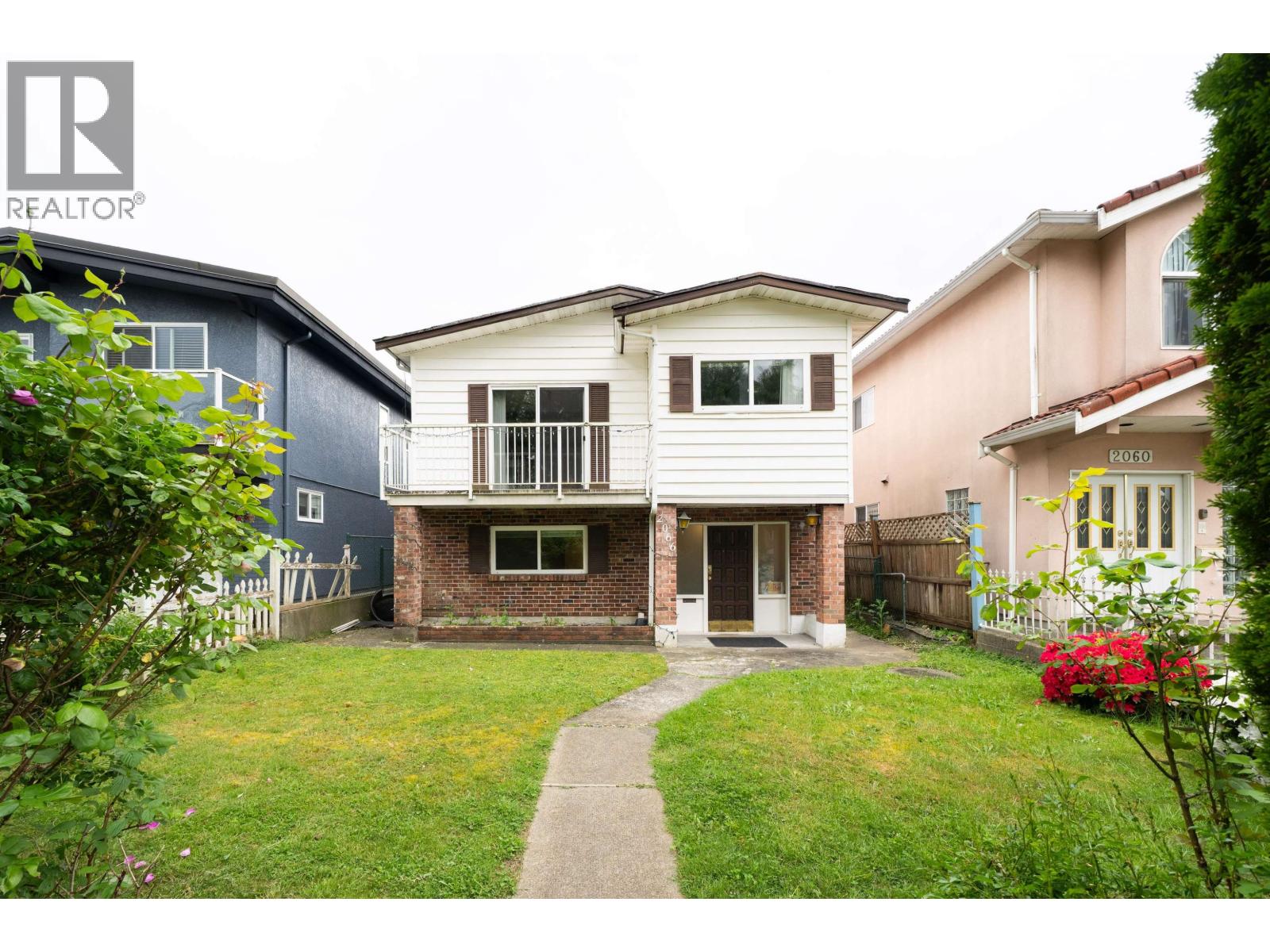 2066 E 23rd Avenue, Vancouver, British Columbia  V5N 2V1 - Photo 2 - R3124077