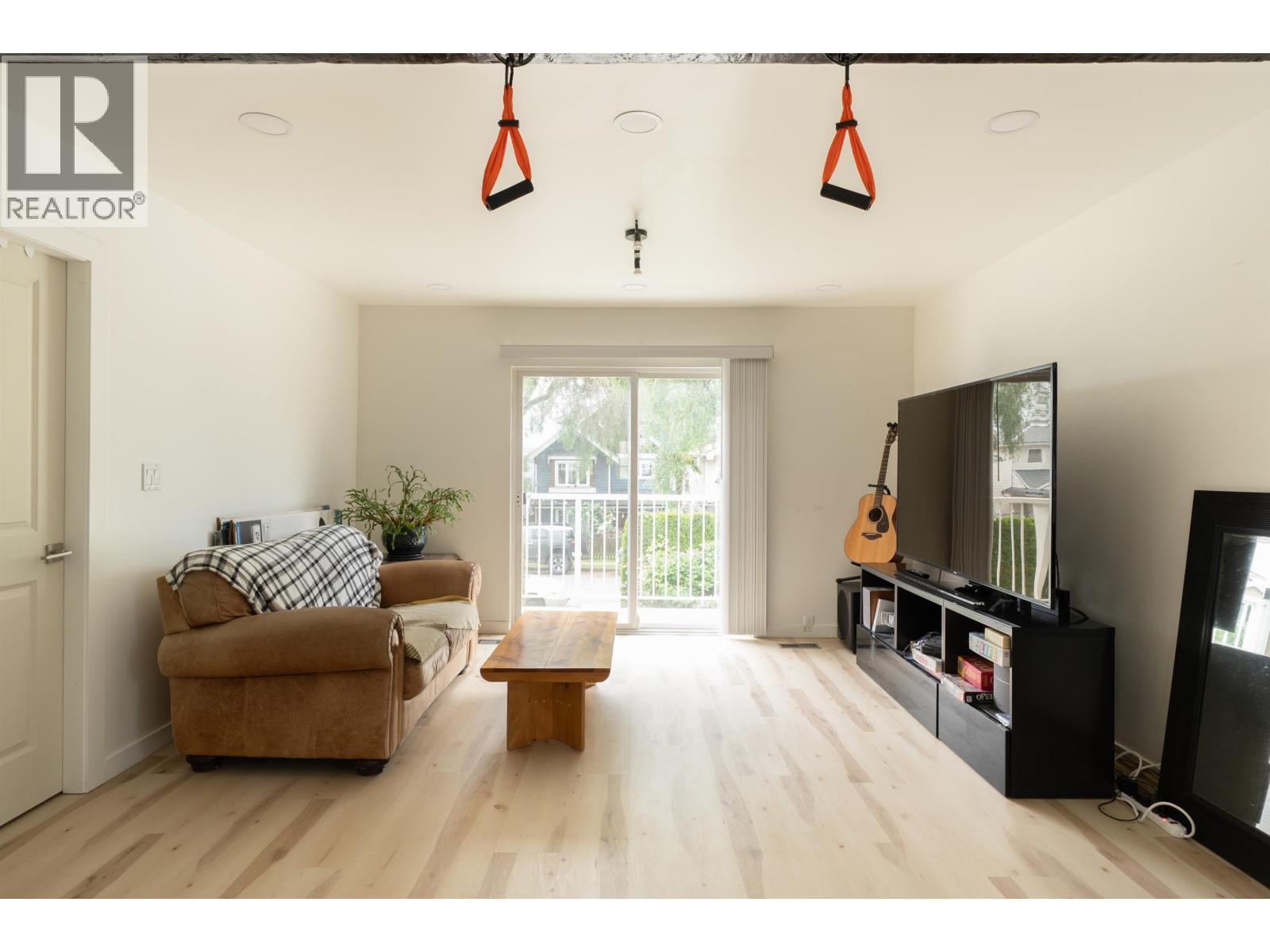 2066 E 23rd Avenue, Vancouver, British Columbia  V5N 2V1 - Photo 4 - R3124077